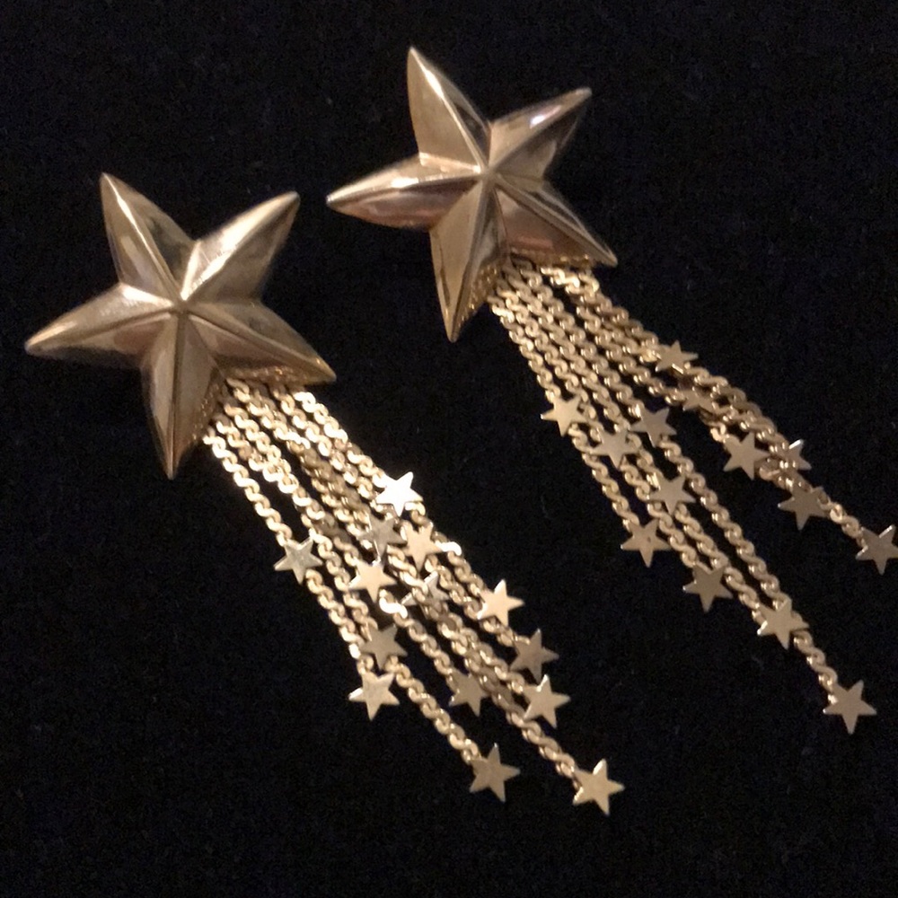 Gold star earrings
